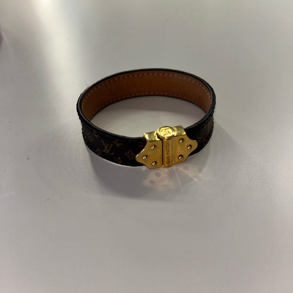 Louis Vuitton bracelet REAL